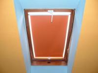 Roletta a tetőtéri ablakon